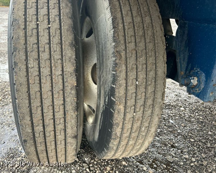 image for item OM9224 2005 Wabash dry van trailer