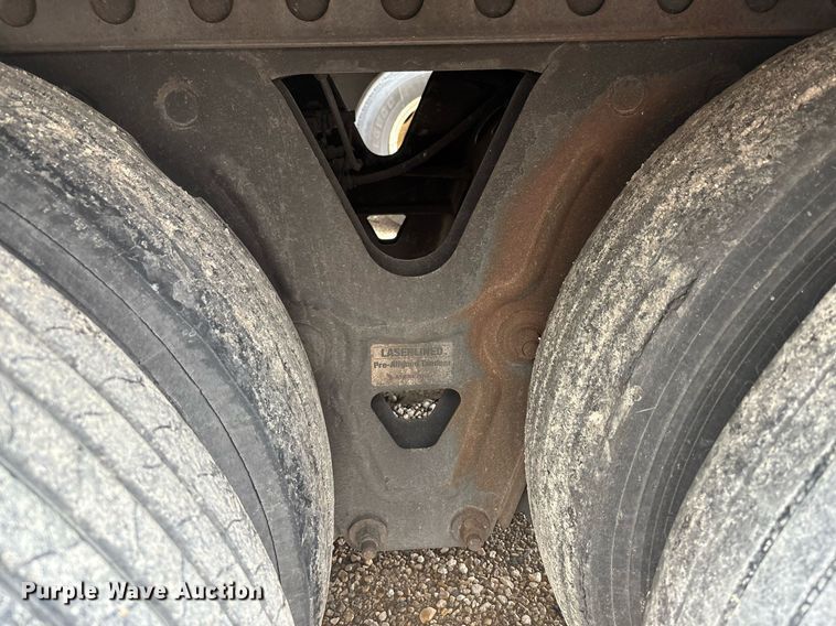 image for item YA0264 2013 Wabash RFALHSA refrigerated van trailer