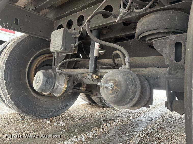 image for item YA0264 2013 Wabash RFALHSA refrigerated van trailer