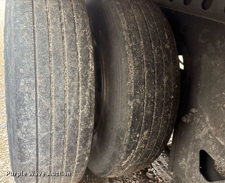 image for item YA0264 2013 Wabash RFALHSA refrigerated van trailer