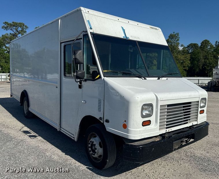 image for item YA0314 2021 Ford delivery truck
