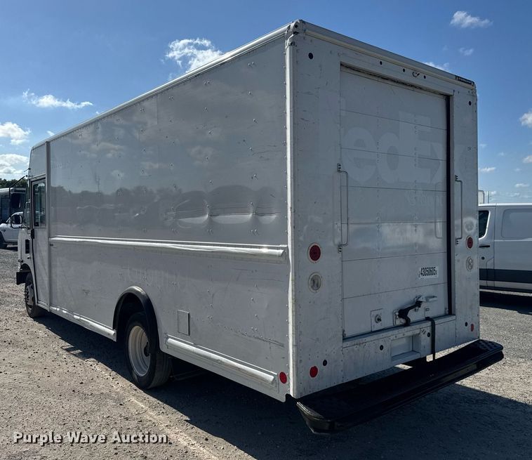 image for item YA0314 2021 Ford delivery truck