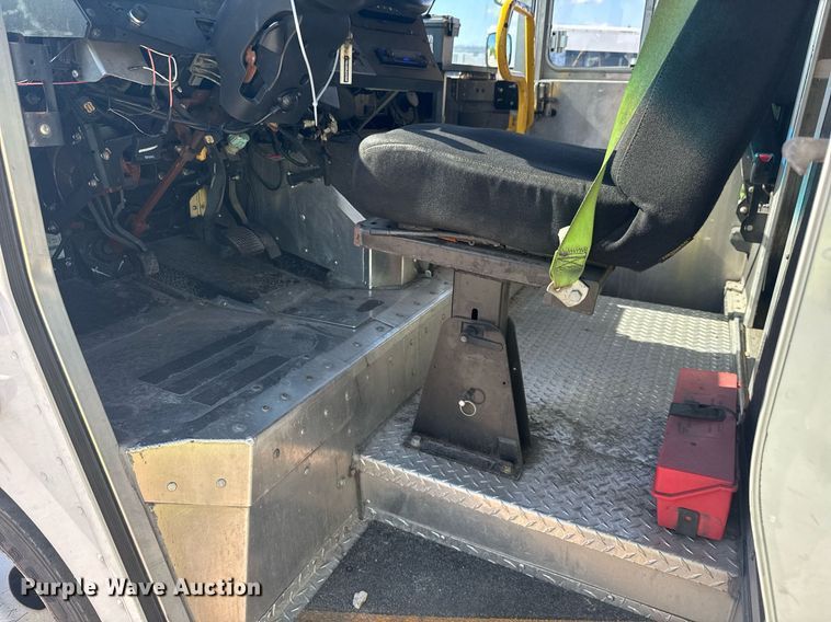 image for item YA0314 2021 Ford delivery truck