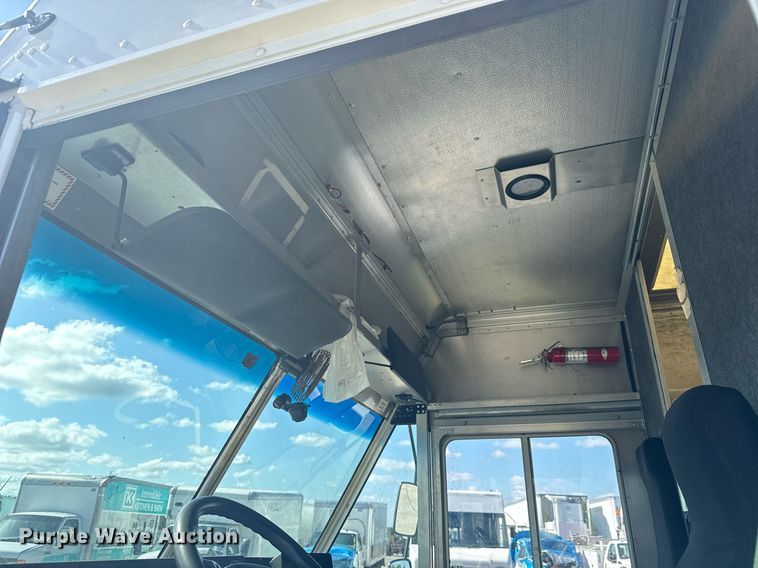 image for item YA0314 2021 Ford delivery truck