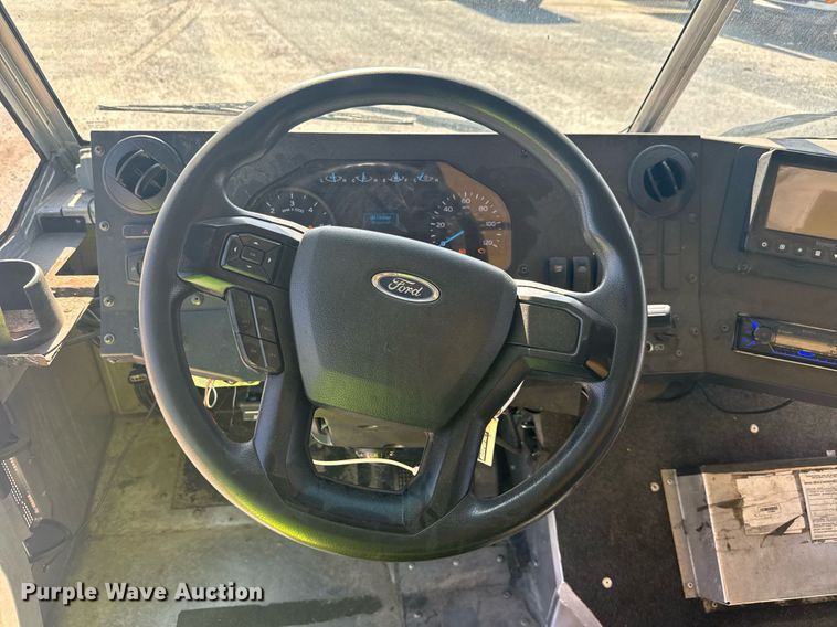 image for item YA0314 2021 Ford delivery truck