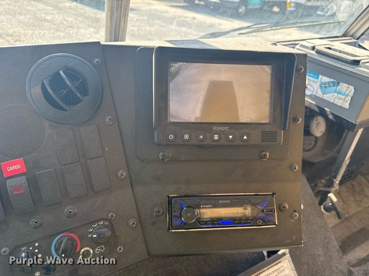 image for item YA0314 2021 Ford delivery truck