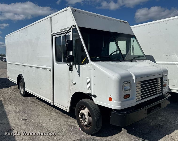 image for item YA0320 2021 Ford delivery truck