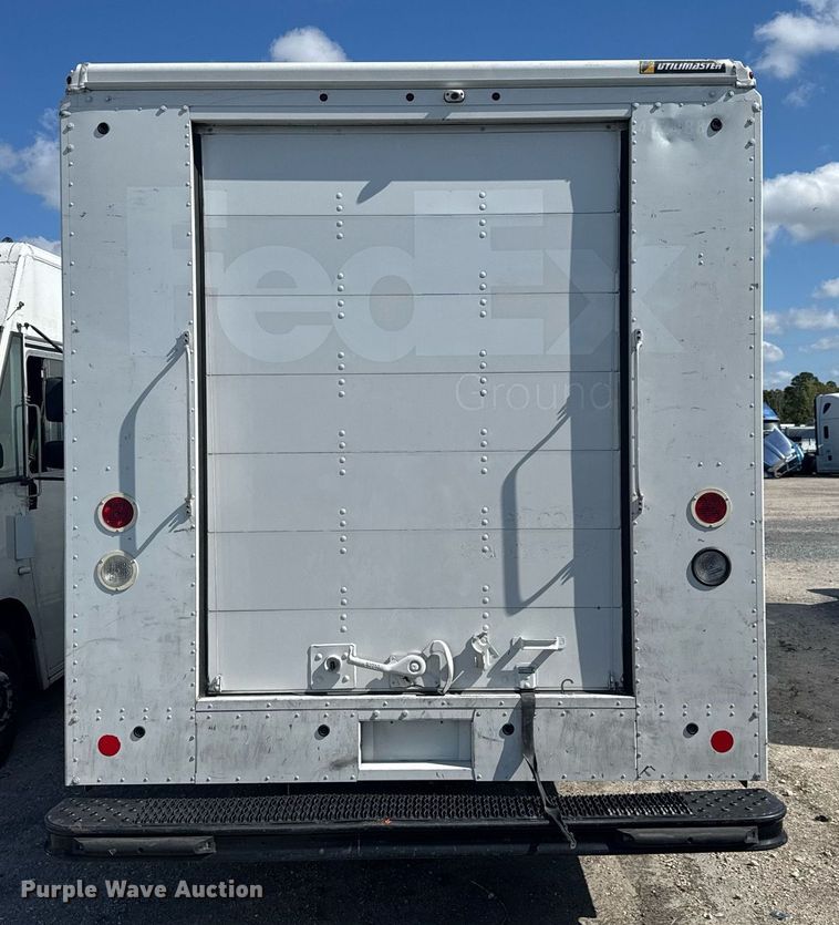 image for item YA0320 2021 Ford delivery truck