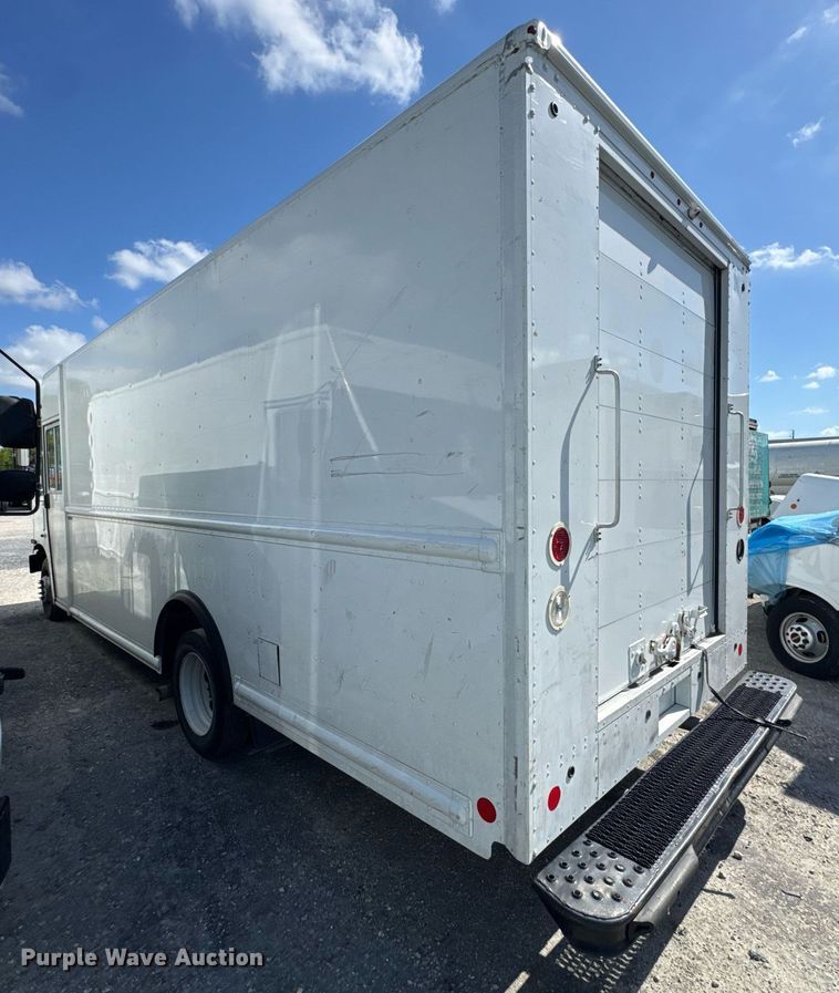 image for item YA0320 2021 Ford delivery truck