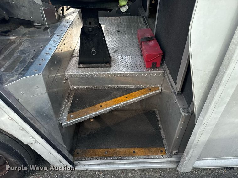 image for item YA0320 2021 Ford delivery truck