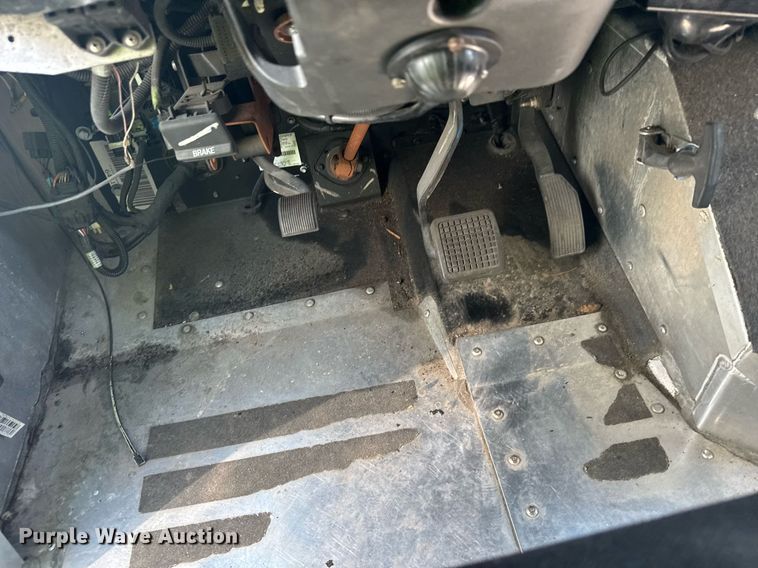 image for item YA0320 2021 Ford delivery truck