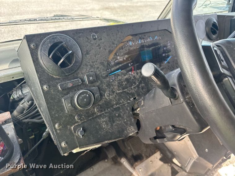 image for item YA0320 2021 Ford delivery truck