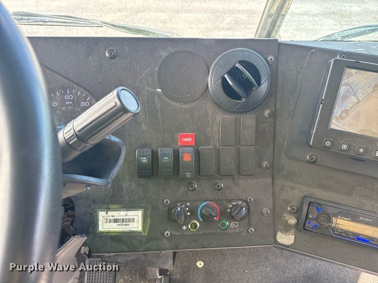 image for item YA0320 2021 Ford delivery truck