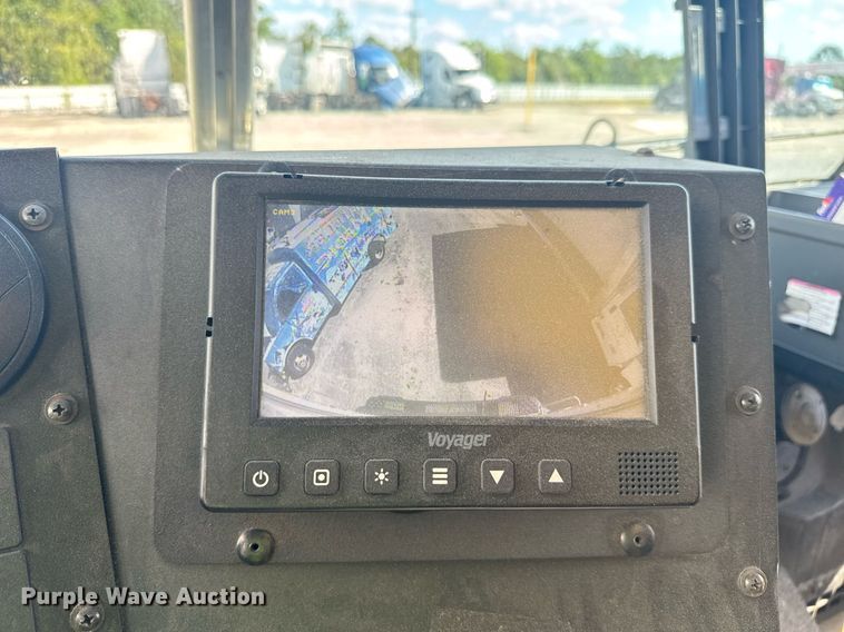 image for item YA0320 2021 Ford delivery truck