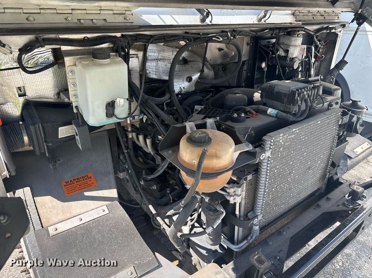 image for item YA0320 2021 Ford delivery truck