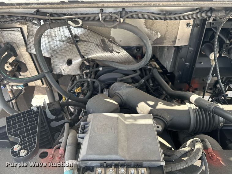 image for item YA0320 2021 Ford delivery truck