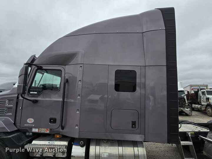 image for item YA0365 2023 Mack Anthem semi truck