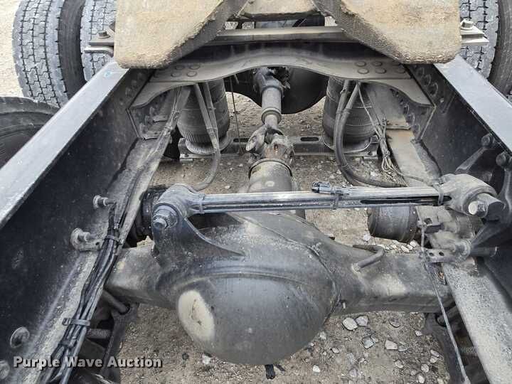 image for item YA0365 2023 Mack Anthem semi truck