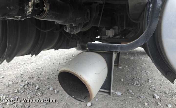 image for item YA0365 2023 Mack Anthem semi truck