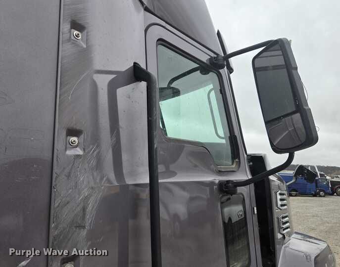 image for item YA0365 2023 Mack Anthem semi truck