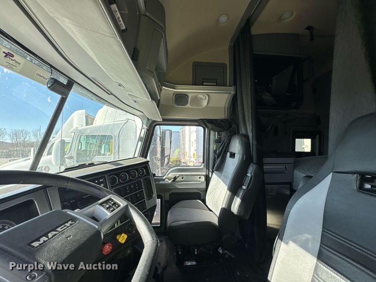 image for item YA0365 2023 Mack Anthem semi truck