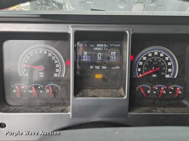 image for item YA0365 2023 Mack Anthem semi truck