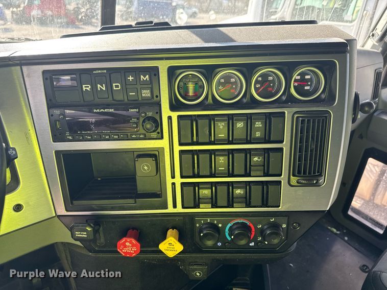 image for item YA0365 2023 Mack Anthem semi truck