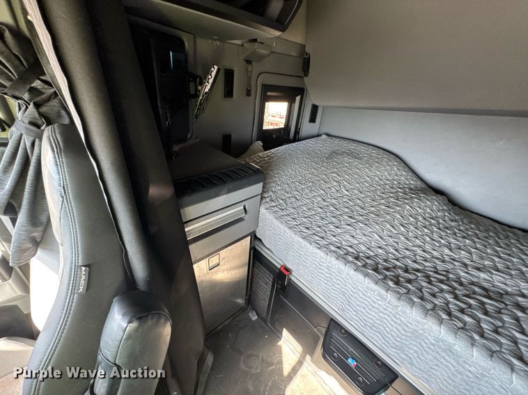 image for item YA0365 2023 Mack Anthem semi truck