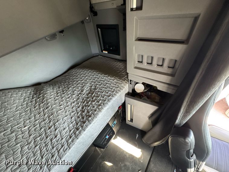 image for item YA0365 2023 Mack Anthem semi truck