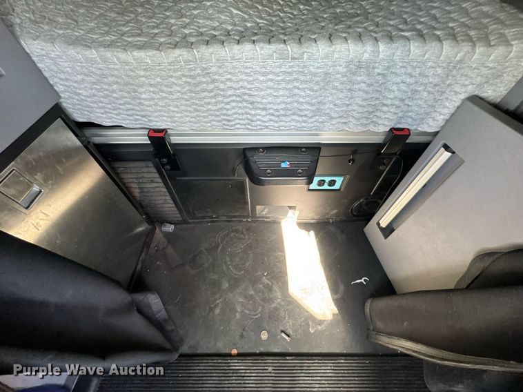 image for item YA0365 2023 Mack Anthem semi truck