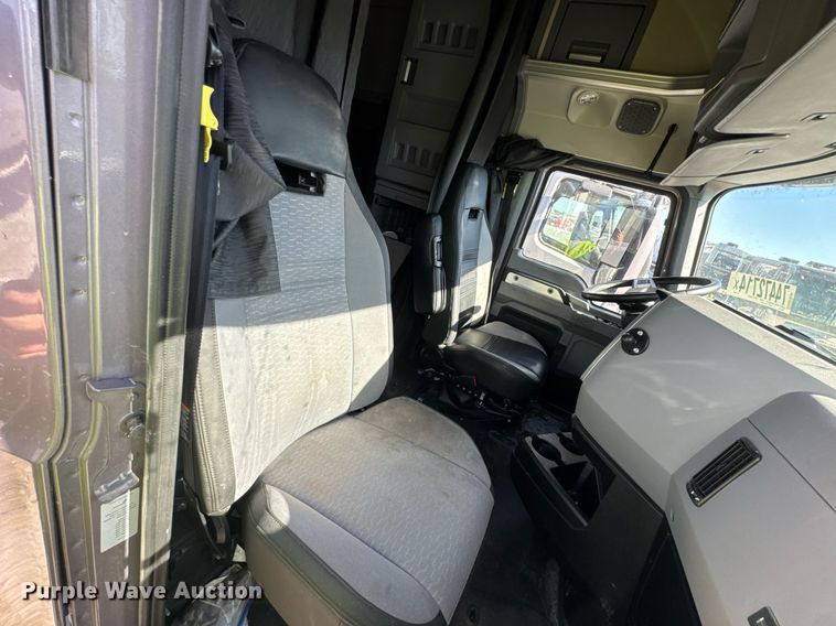 image for item YA0365 2023 Mack Anthem semi truck