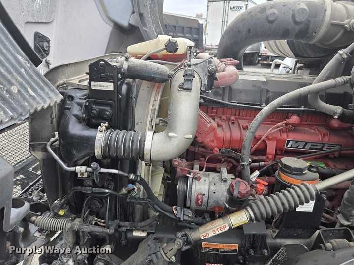 image for item YA0365 2023 Mack Anthem semi truck