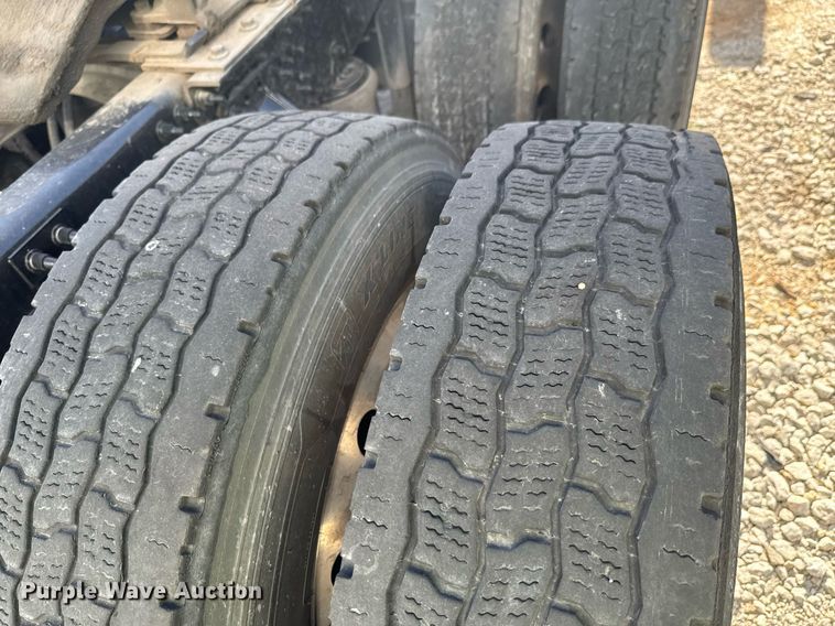 image for item YA0365 2023 Mack Anthem semi truck