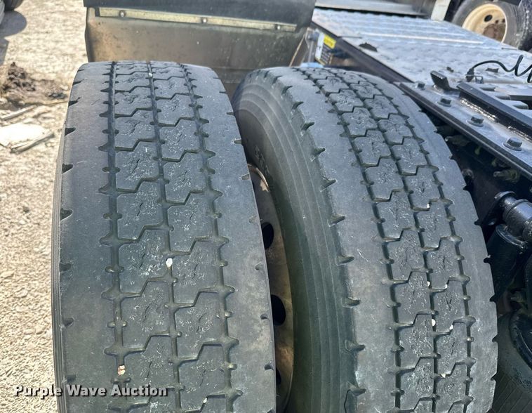 image for item YA0365 2023 Mack Anthem semi truck