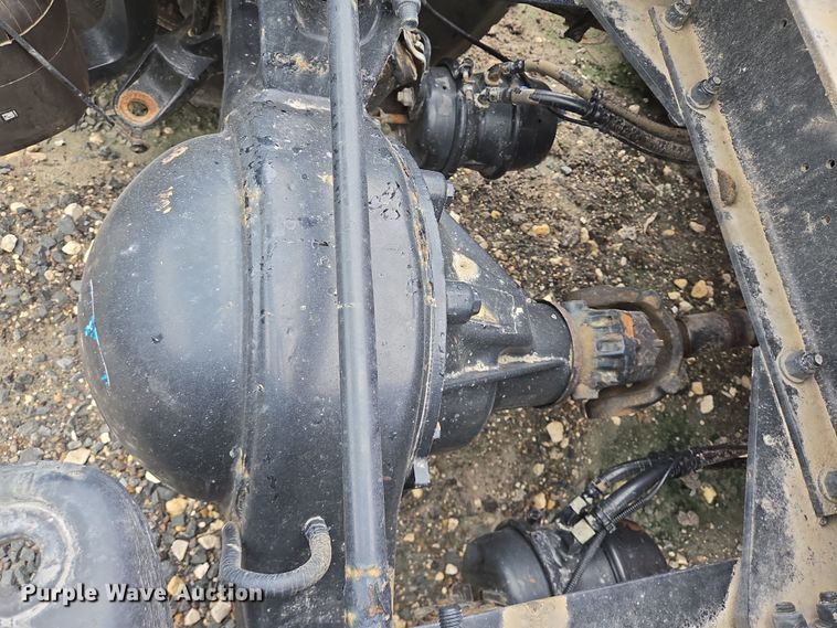 image for item YA0401 2019 Kenworth T680 semi truck