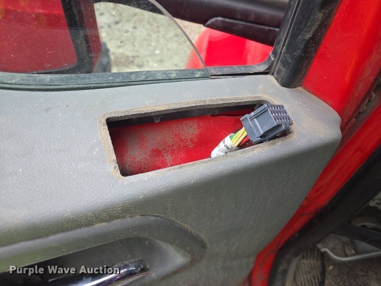 image for item YA0401 2019 Kenworth T680 semi truck