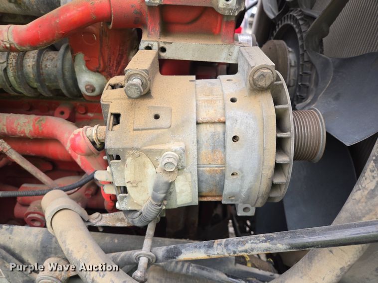 image for item YA0401 2019 Kenworth T680 semi truck