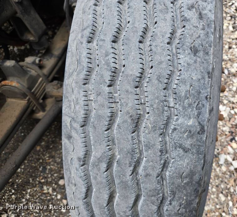 image for item YA0401 2019 Kenworth T680 semi truck