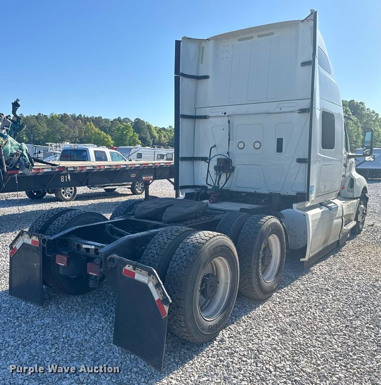 image for item YA0442 2019 International LT625 semi truck