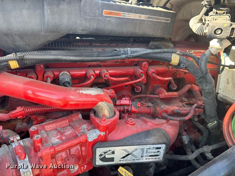 image for item YA0442 2019 International LT625 semi truck