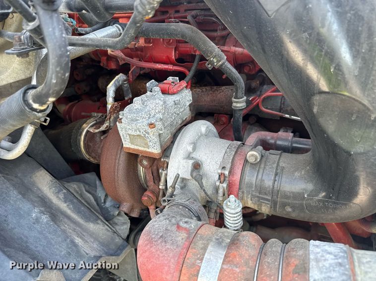 image for item YA0442 2019 International LT625 semi truck