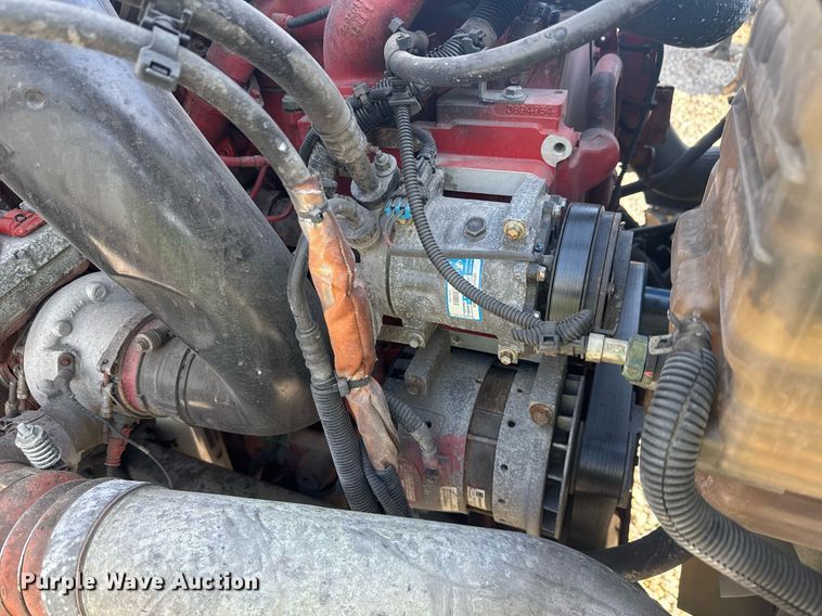 image for item YA0442 2019 International LT625 semi truck