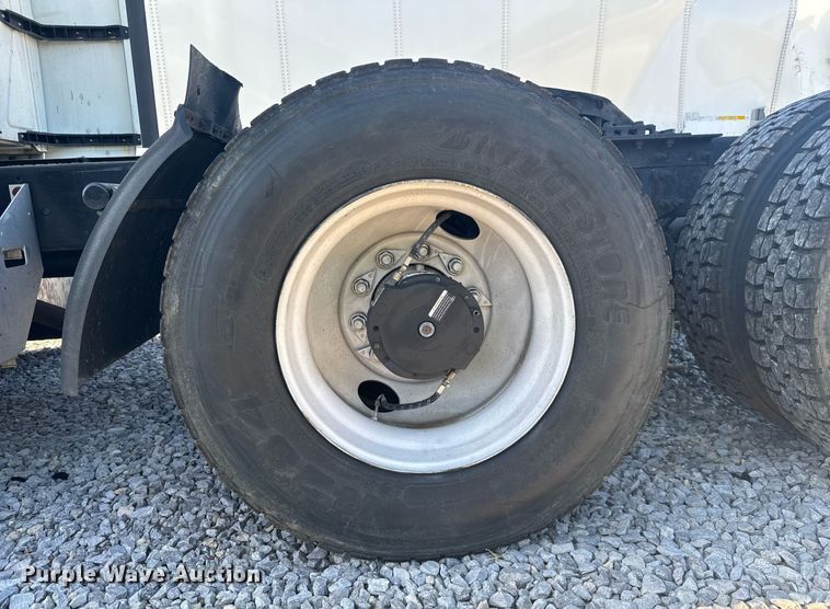 image for item YA0442 2019 International LT625 semi truck