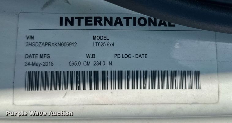 image for item YA0442 2019 International LT625 semi truck