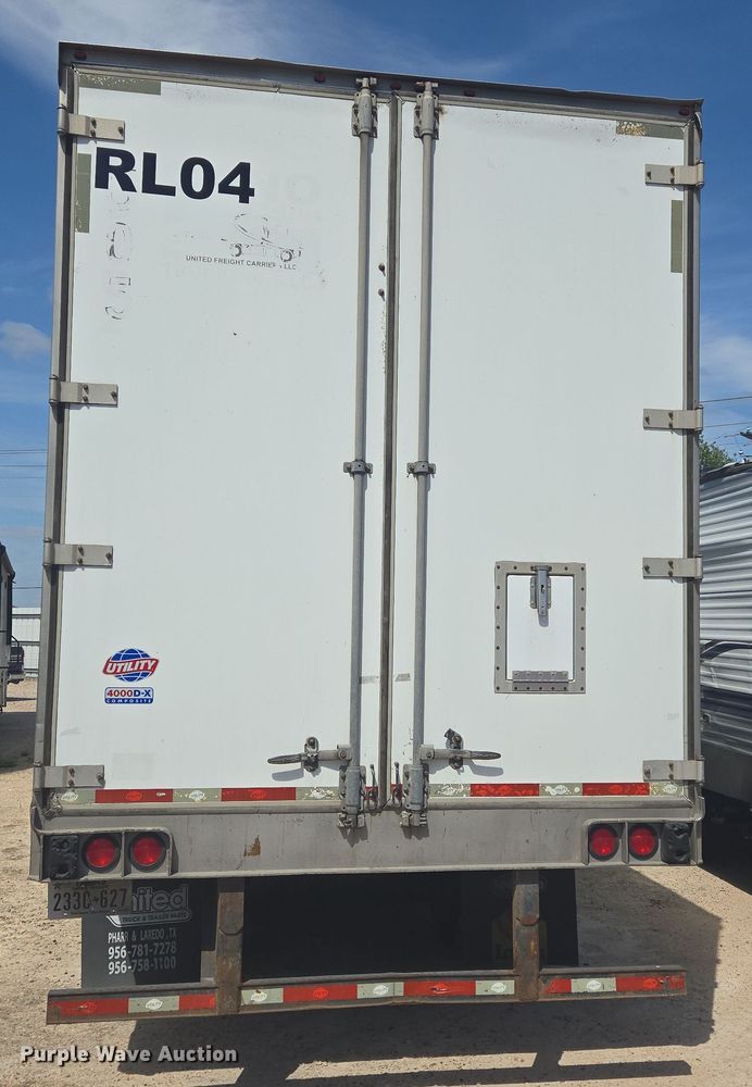 image for item YA0452 2015 Utility Trailers dry van trailer