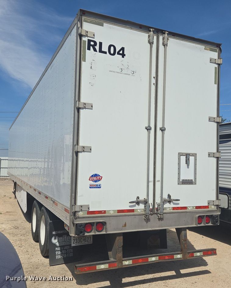 image for item YA0452 2015 Utility Trailers dry van trailer