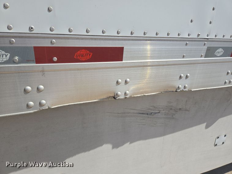 image for item YA0452 2015 Utility Trailers dry van trailer