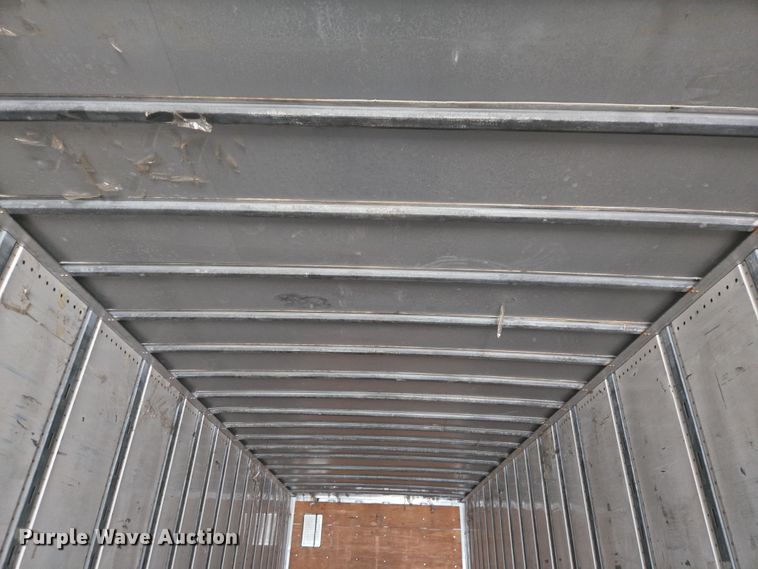 image for item YA0452 2015 Utility Trailers dry van trailer