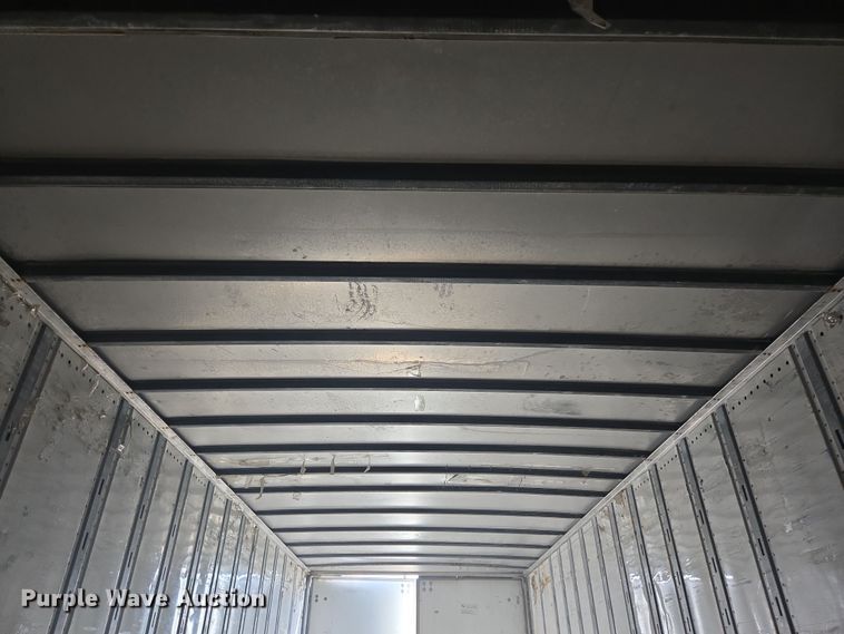 image for item YA0452 2015 Utility Trailers dry van trailer