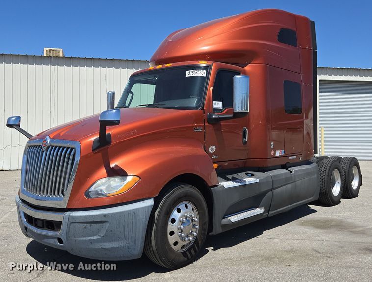 image for item YA0453 2019 International LT625 semi truck